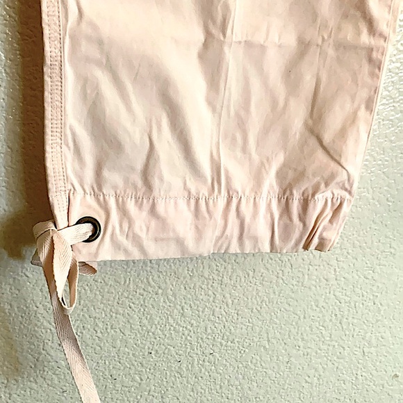 RL Cargo Relaxed Fit Cropped Pant - Picture 3 of 5